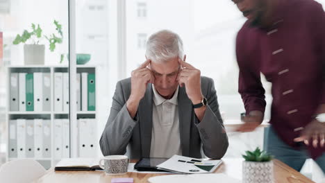 dolor de cabeza, caos y hombre de negocios