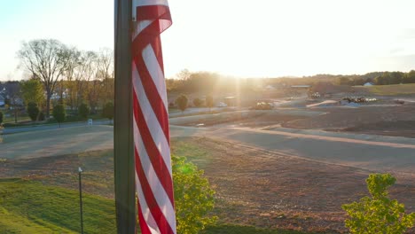 Bandera-Americana-Durante-El-Amanecer,-Atardecer