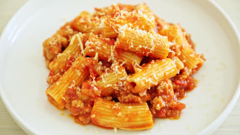 Bolognese-rigatoni-pasta-with-cheese---traditional-Italian-pasta