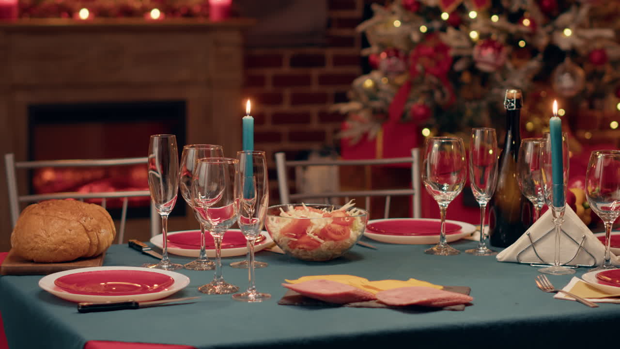 decoración de la mesa para la cena navideña
