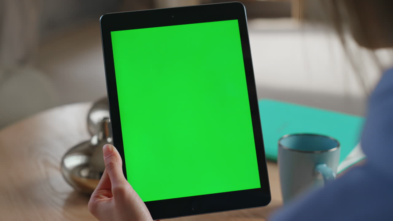 Tableta con pantalla verde