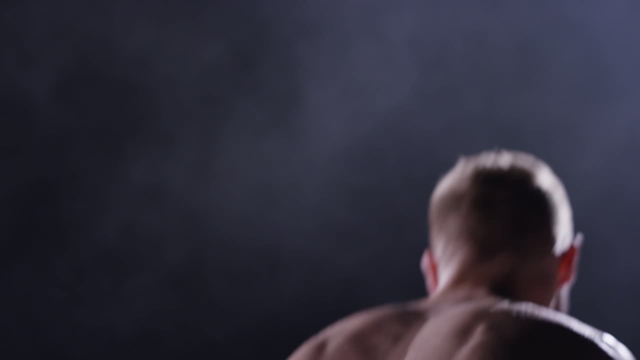 권투 훈련 뒷면