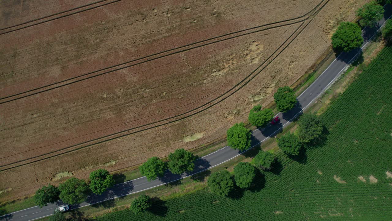 시골 풍경의 시골 도로 (공중, 루프 가능)