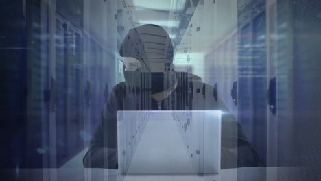 animación de un hombre encapuchado pirateando computadora