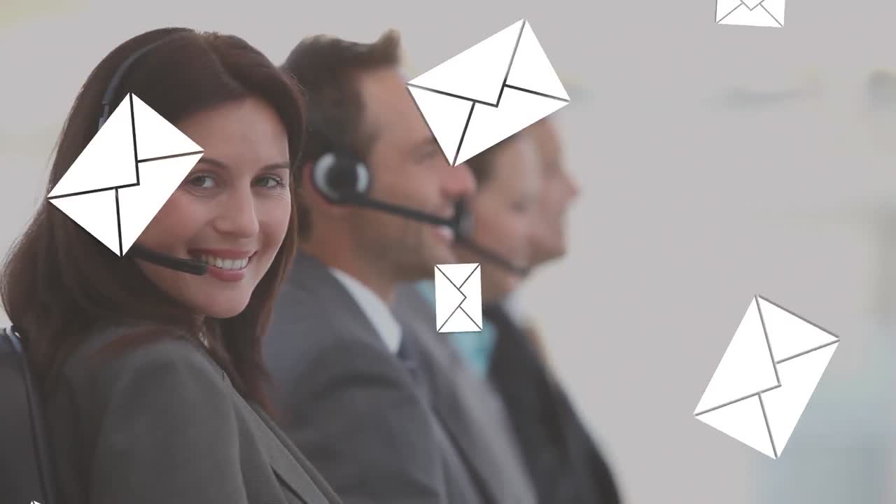 agentes alegres del centro de llamadas