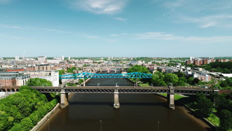 4K-Luftaufnahme-Von-Newcastle-Upon-Tyne