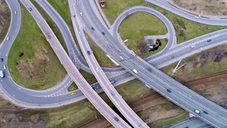 Vista-Aérea-De-Una-Intersección-De-Autopista