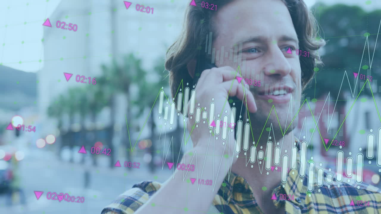 animación de múltiples gráficos con números cambiantes, hombre caucásico con bicicleta hablando en teléfono celular