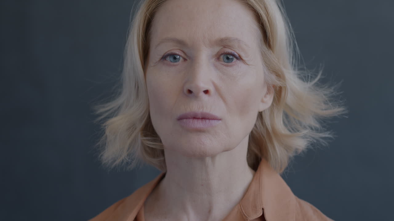 retrato de una mujer mayor