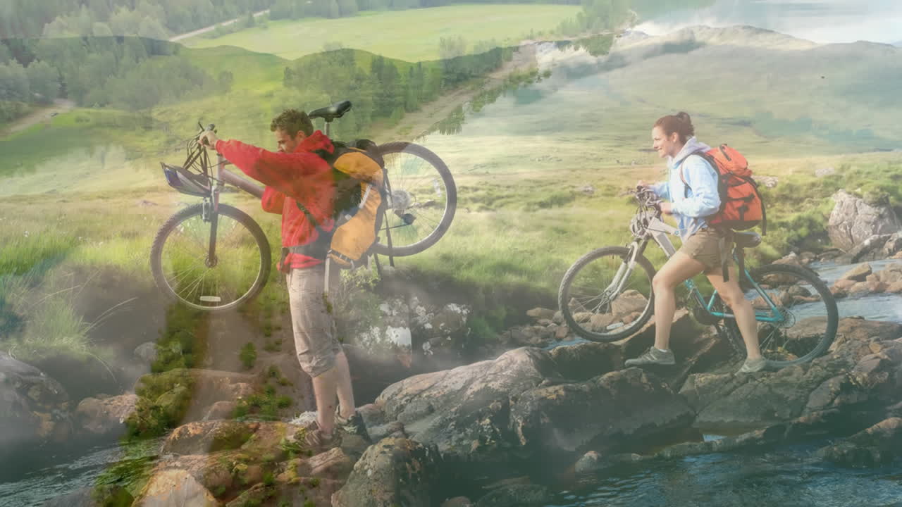 llevando bicicletas sobre las rocas, la gente cruzando el arroyo en la animación de la naturaleza