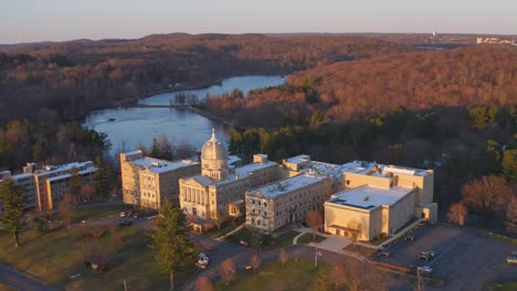 Ef-Campus-Internacional-De-Idiomas-En-La-Ciudad-De-Tarrytown-En-El-Condado-De-Westchester,-Nueva-York