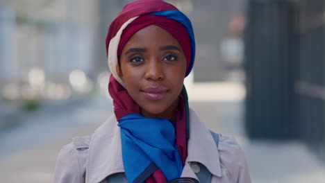 rostro, sonrisa y mujer negra