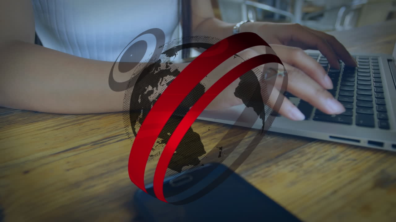 animación del globo sobre mujer caucásica usando computadora portátil