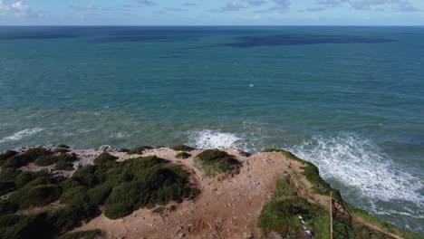 18-De-10---Imágenes-De-Dron-De-4k-De-Los-Lugares-Más-Hermosos-De-La-Costa-De-Lisboa---Mirador-De-Carneiro-Gps:-38