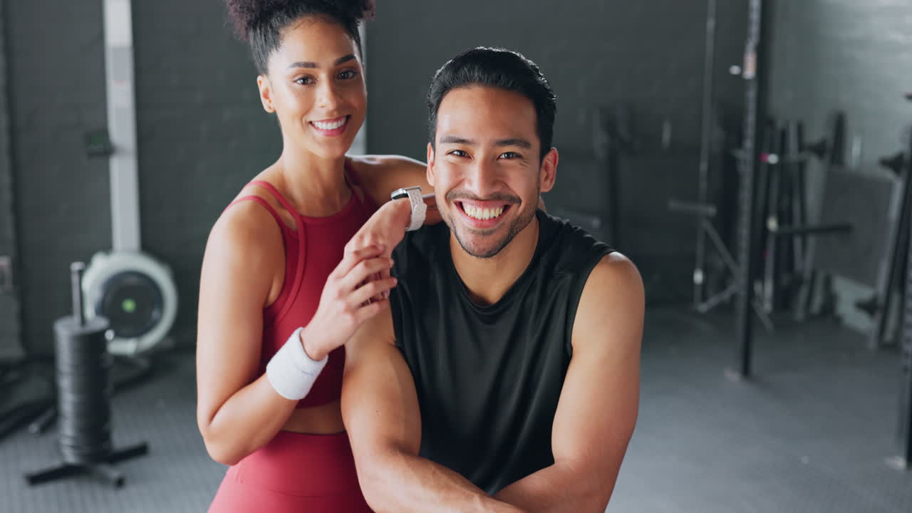 equipo de salud, acondicionamiento físico y entrenador personal en el gimnasio