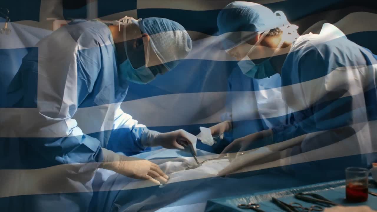 수술실 에 있는 외과 의사 들 위 에 그리스 국기 가 흔들리는 애니메이션