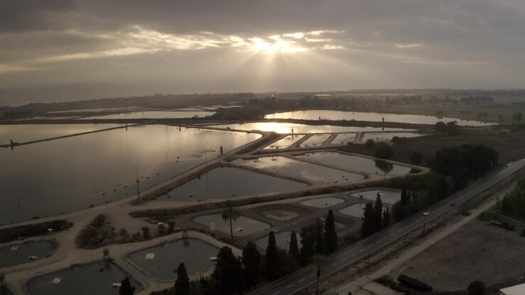Vista aerea sui laghetti per pesci di Nir David, Israele