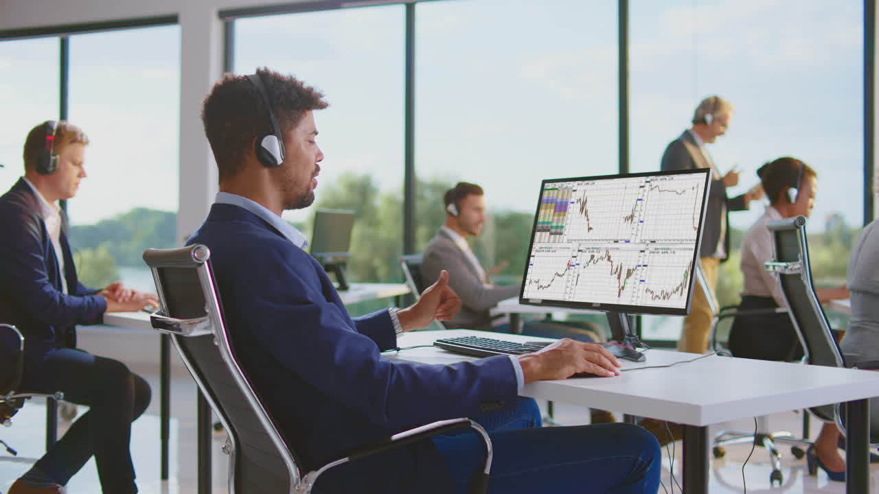 금융 데이터를 작업하는 비즈니스 팀