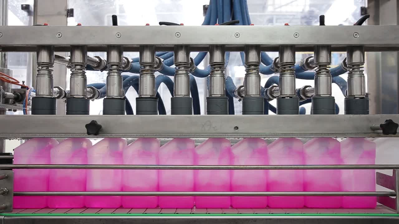 병을 위한 자동 채우기 기계의 근접