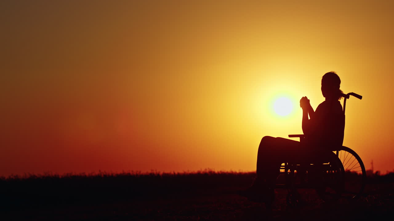 해가 지는 평온함