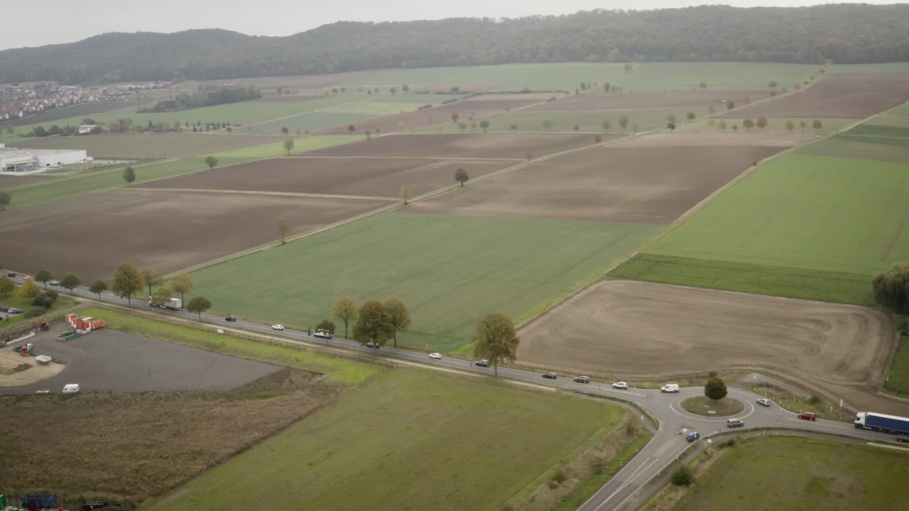 Verkehrschaos in der Kleinstadt Northeim in Niedersachsen auf Grund der Autobahnsperrung A7
