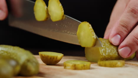 slicing pickles