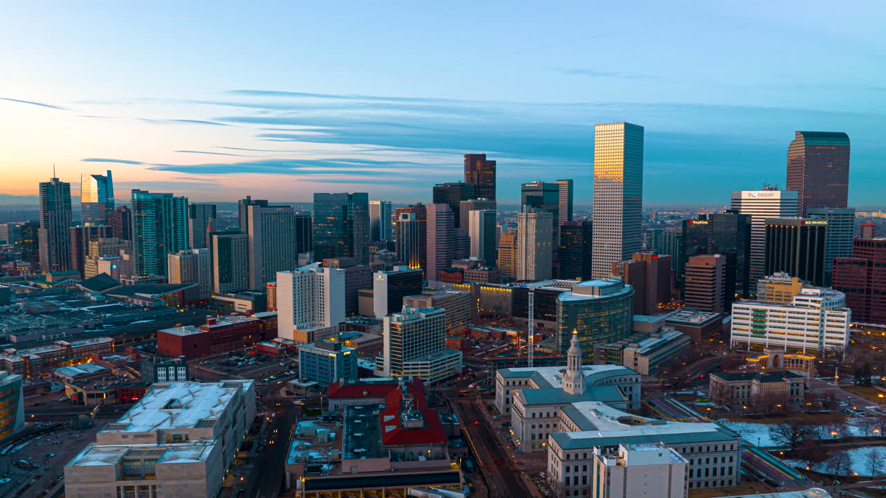 Triangolo d'oro e vista epica dello skyline del centro di Denver
