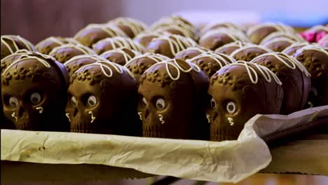 day of the dead chocolate skulls