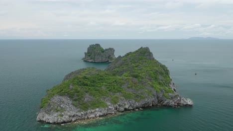 isla remota tropical en el golfo de tailandia, parque ang thong, antena