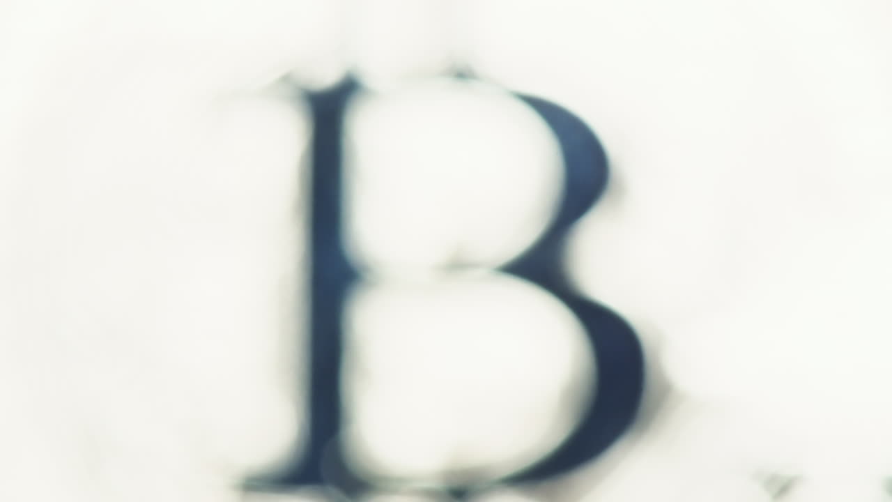 Macro ravvicinata di bitcoin argento criptovaluta blockchain