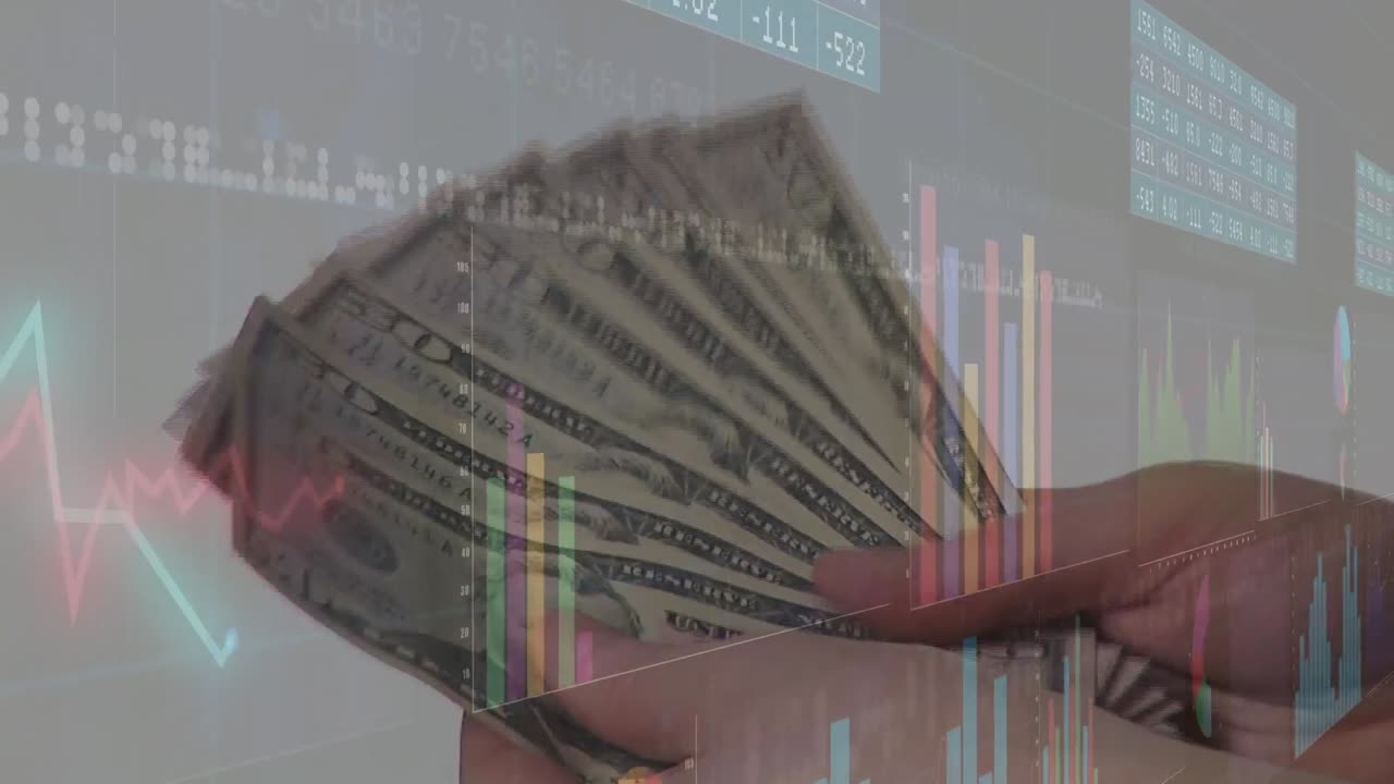 animación del procesamiento de datos sobre la mano con billetes