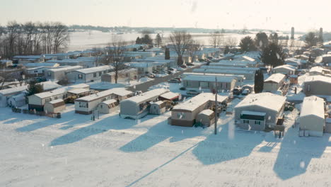 Vivienda-De-Parque-De-Caravanas-De-Casas-Móviles-Durante-La-Tormenta-De-Nieve-De-Invierno