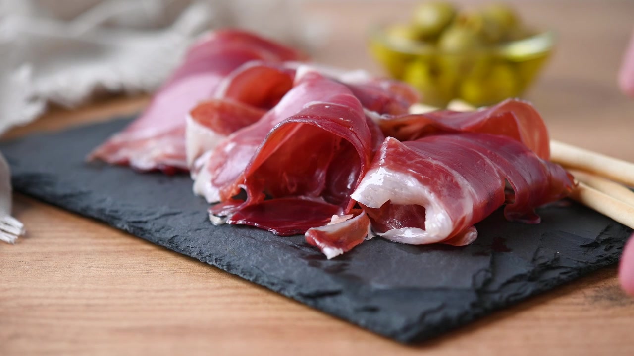 Fette di prosciutto Serrano spagnolo