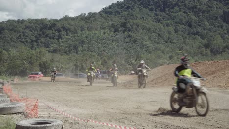 serikin bau dirt bike race,kuching,borneo.