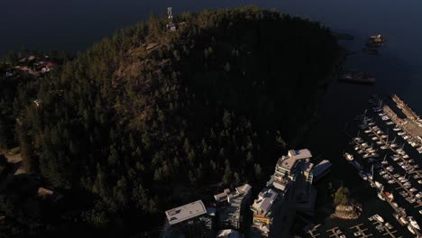 Hermosa-Vista-Aérea-De-La-Bahía-De-Herradura-En-Columbia-Británica,-Canadá