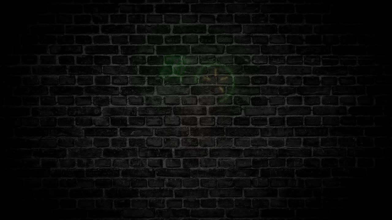 벽돌 벽 배경에 열대  ⁇ 테일 음료