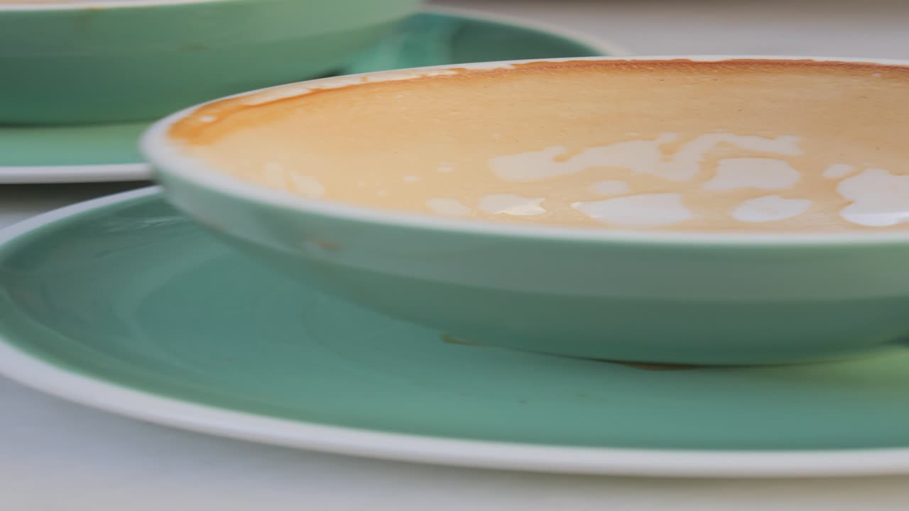 빈 녹색 커피 컵