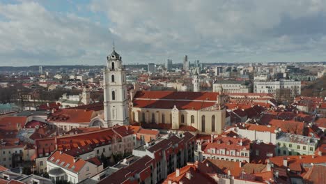 Antena:-Casco-Antiguo-De-La-Ciudad-De-Vilnius-En-Un-Cálido-Y-Hermoso-Día-De-Primavera