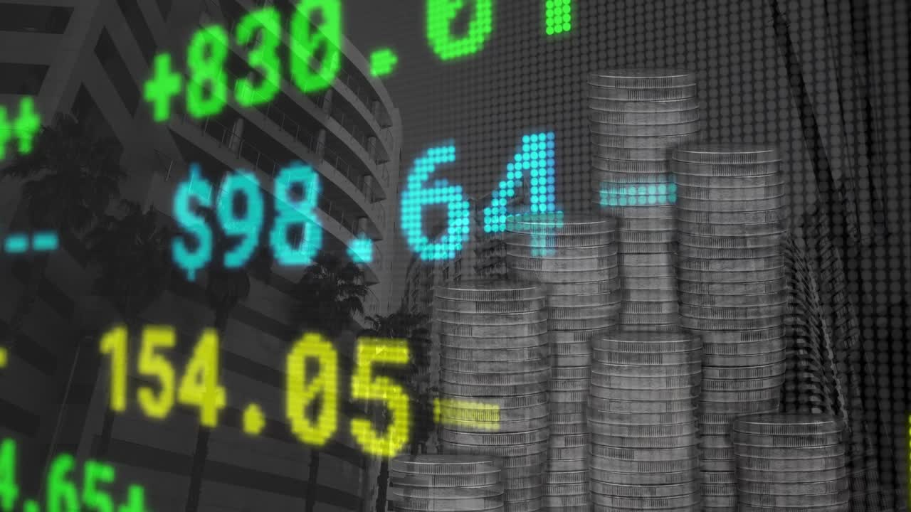 animación del procesamiento de datos y monedas sobre el paisaje urbano