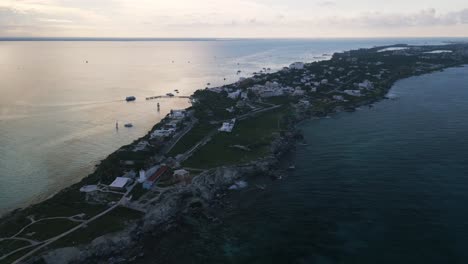puesta de sol aérea de la isla de las mujeres cancún riviera maya méxico mar caribe océano paraíso tropical