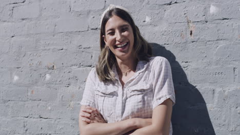 Portrait-of-a-trendy-young-woman-smiling