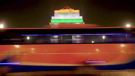 TImelapse-of-India-gate-at-night