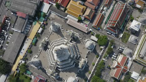 Levantamiento-sobre-Wat-Arun-en-Bangkok