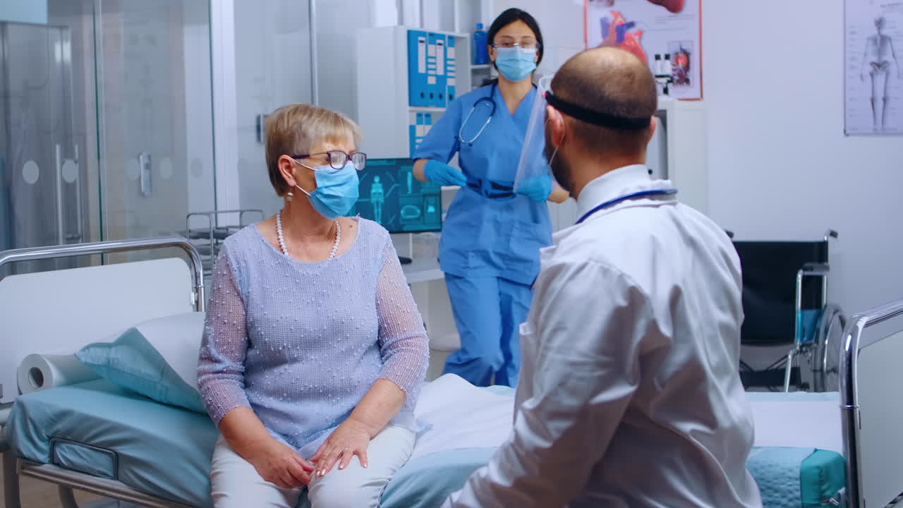 radiografía de los pulmones de una anciana