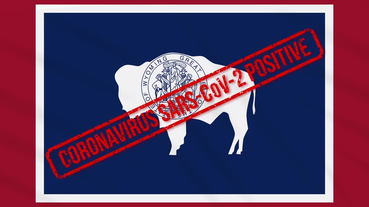 미국 와이오밍 주 (wyoming state) 의 흔들리는 발은 코로나19에 대한 긍정적 인 반응으로 스프되어 있습니다.