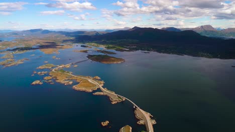 Luftaufnahmen-Der-Atlantikstraße-In-Norwegen