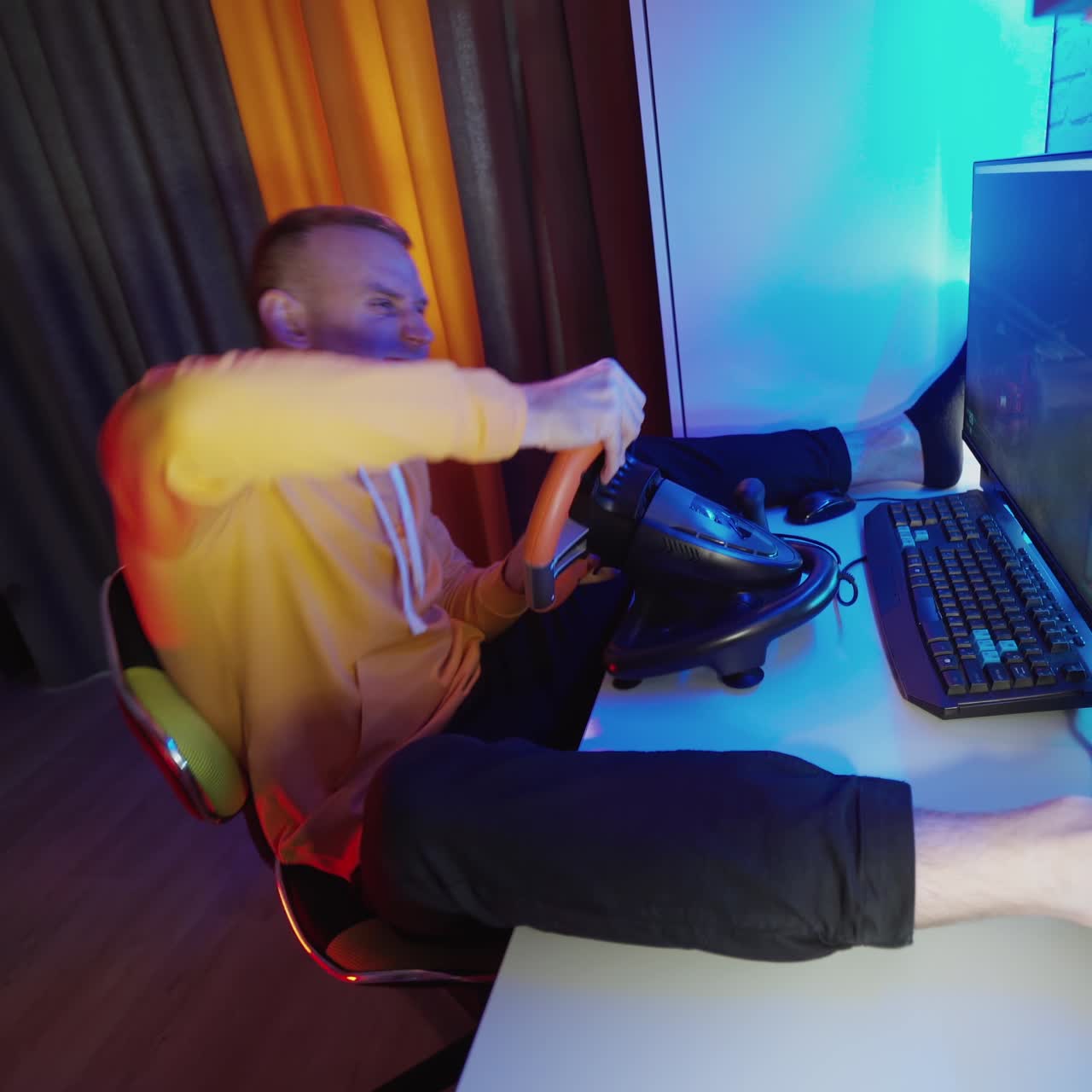 Gamer driving autosimulator