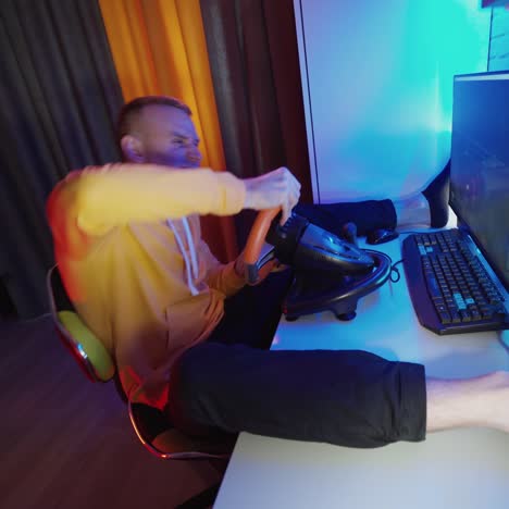 gamer driving autosimulator