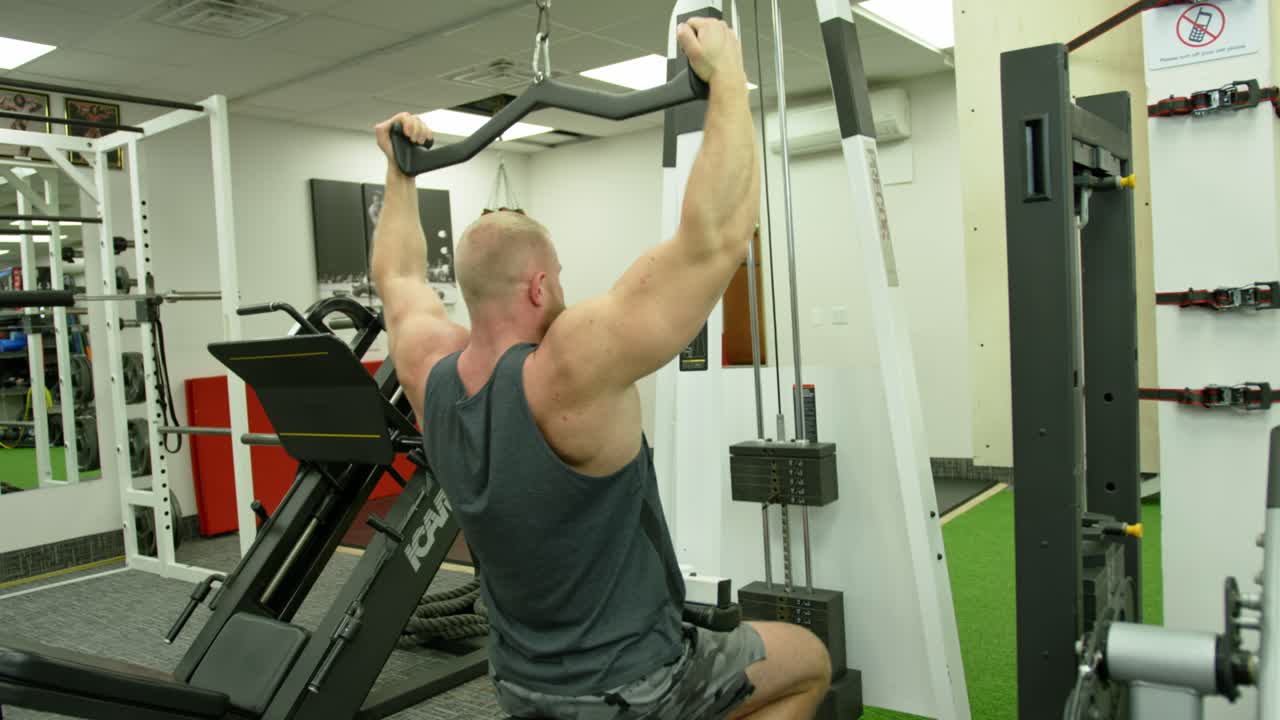 Physical and muscle weight training for body building workout