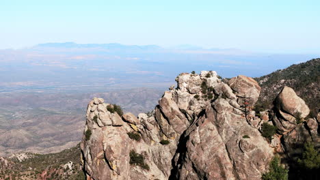 Eine-4K-Luftaufnahme-Des-Mount-Lemmon